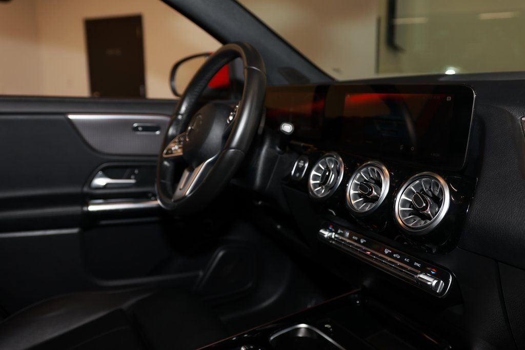 2022 Mercedes-Benz GLA GLA250 - Photo 18