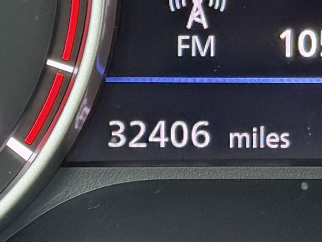 2021 Nissan Sentra SR photo 3