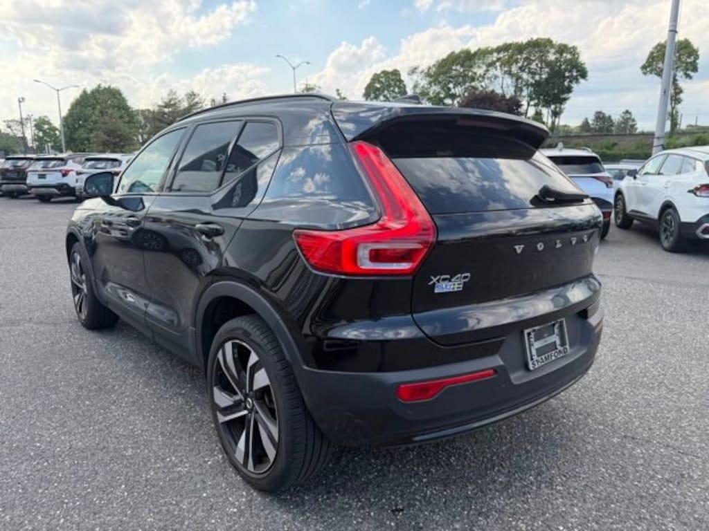 Certified 2023 Volvo XC40 B5 AWD Plus Dark SUV