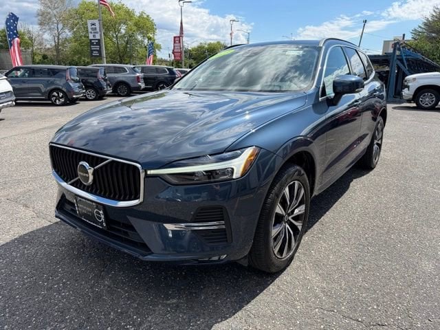 2023 Volvo XC60 B5 Core AWD's photo