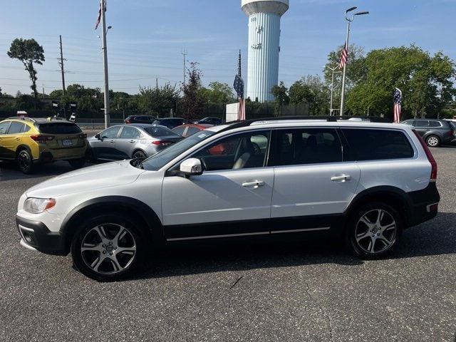 Used 2015 Volvo XC70 T6 with VIN YV4902NKXF1231422 for sale in Rockville Centre, NY