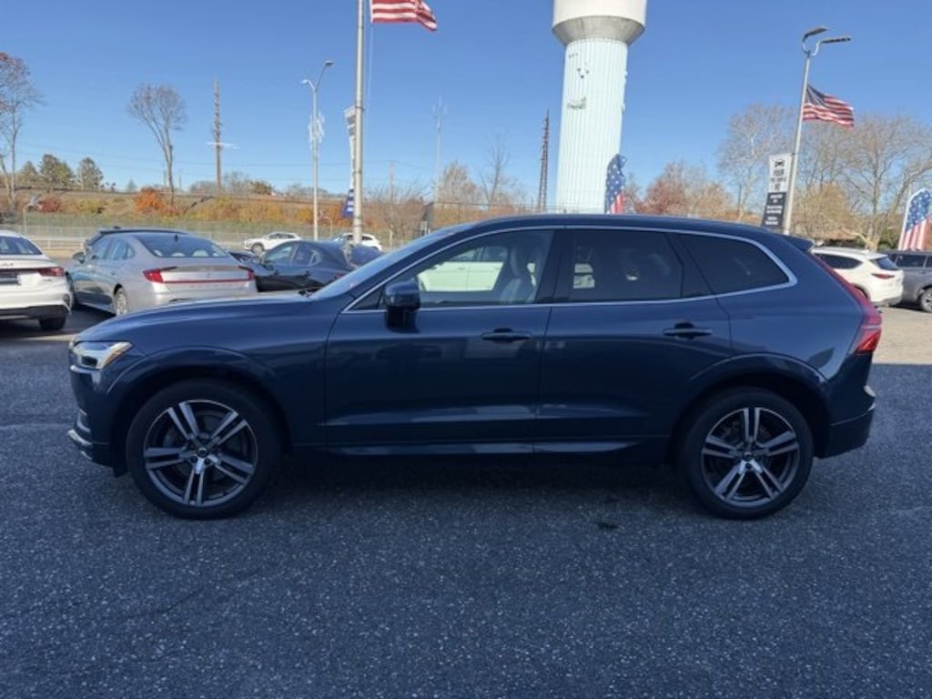 Used 2020 Volvo XC60 T6 Momentum SUV