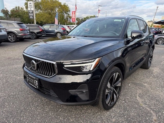 2024 Volvo XC40 Plus