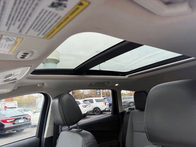 2017 Ford Escape Titanium photo 3