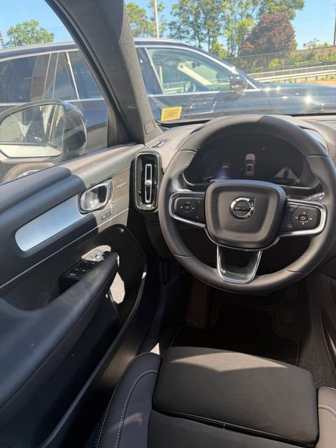2026 Volvo XC40 Ultra Black Edition - Photo 6