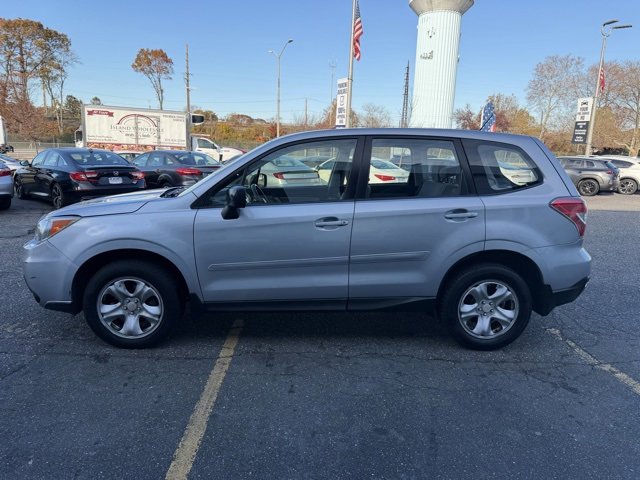 2014 Subaru Forester 2.5i photo 2