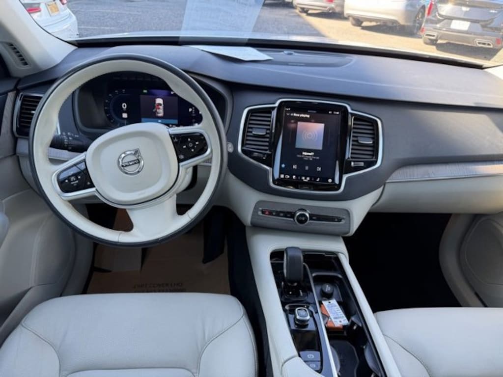 Used 2023 Volvo XC90 B5 AWD Plus SUV