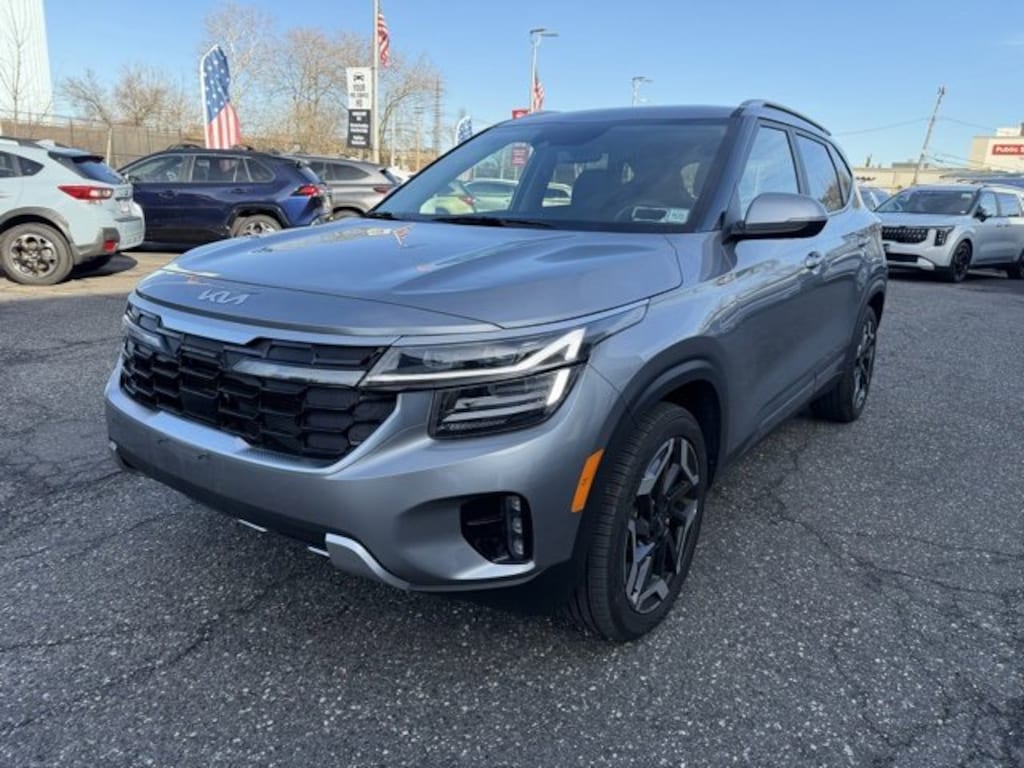 Used 2025 Kia Seltos SX SUV
