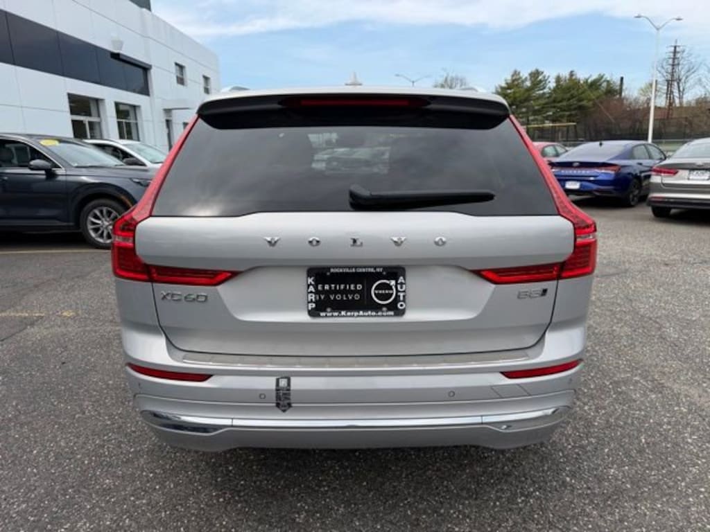 Used 2023 Volvo XC60 B5 AWD Plus Bright SUV