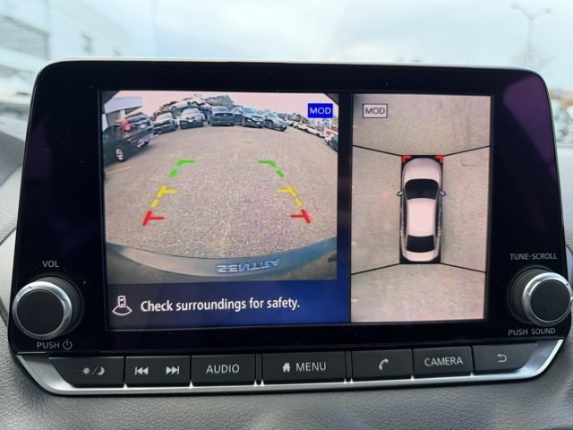 2021 Nissan Sentra SR photo 4