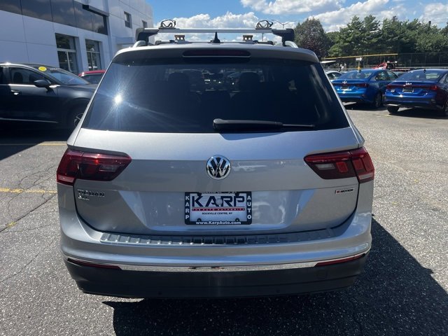 2019 Volkswagen Tiguan SEL Premium photo 4