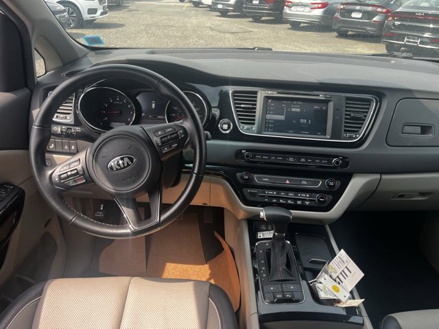 Used 2017 Kia Sedona SX with VIN KNDMC5C14H6318870 for sale in Rockville Centre, NY