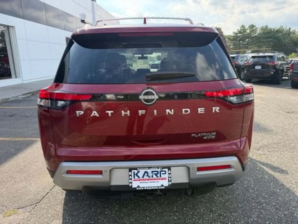 Used 2023 Nissan Pathfinder Platinum SUV
