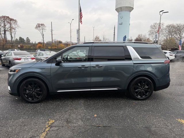 2022 Kia Carnival SX Prestige photo 2