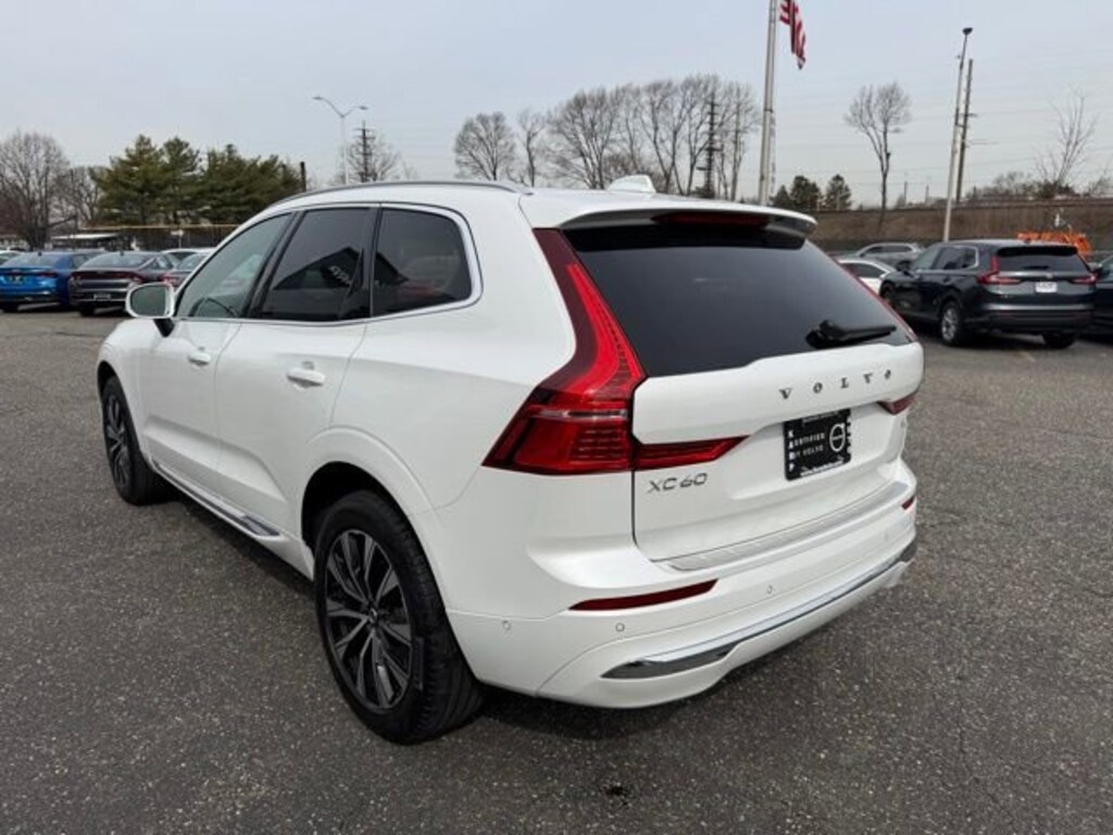 Used 2023 Volvo XC60 B5 AWD Plus Bright SUV