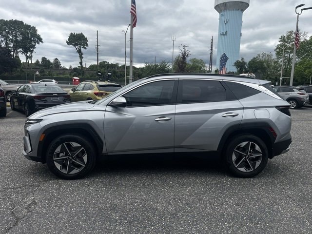 Used 2025 Hyundai Tucson SEL Convenience with VIN KM8JCDD19SU262337 for sale in Rockville Centre, NY