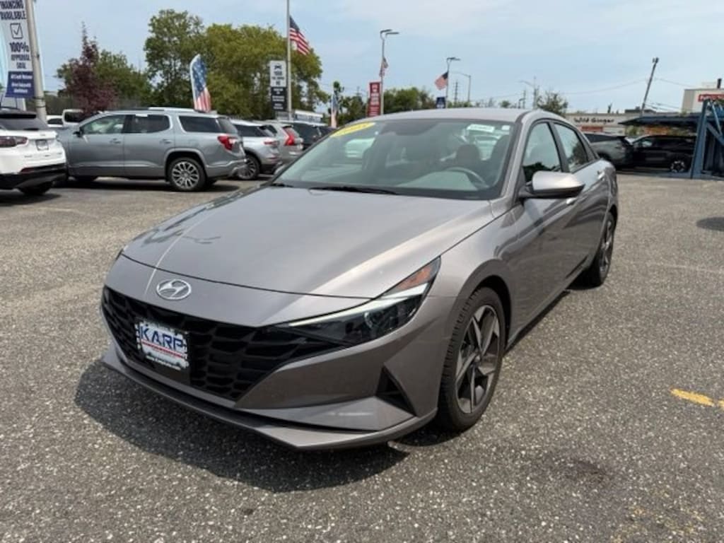 Used 2023 Hyundai Elantra SEL Sedan
