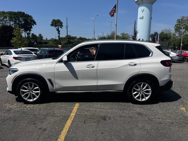 Used 2022 BMW X5 40i with VIN 5UXCR6C04N9N27140 for sale in Rockville Centre, NY