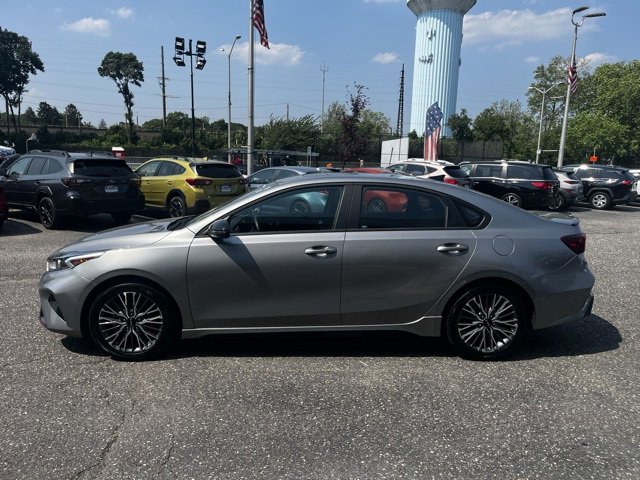 Used 2022 Kia FORTE GT-Line with VIN 3KPF54AD7NE490200 for sale in Rockville Centre, NY