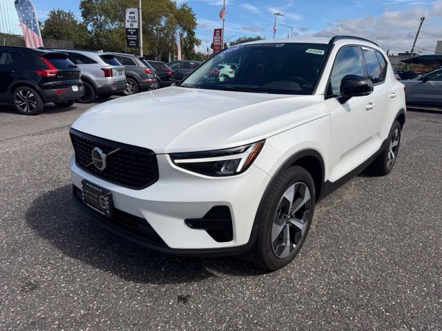 2024 Volvo XC40