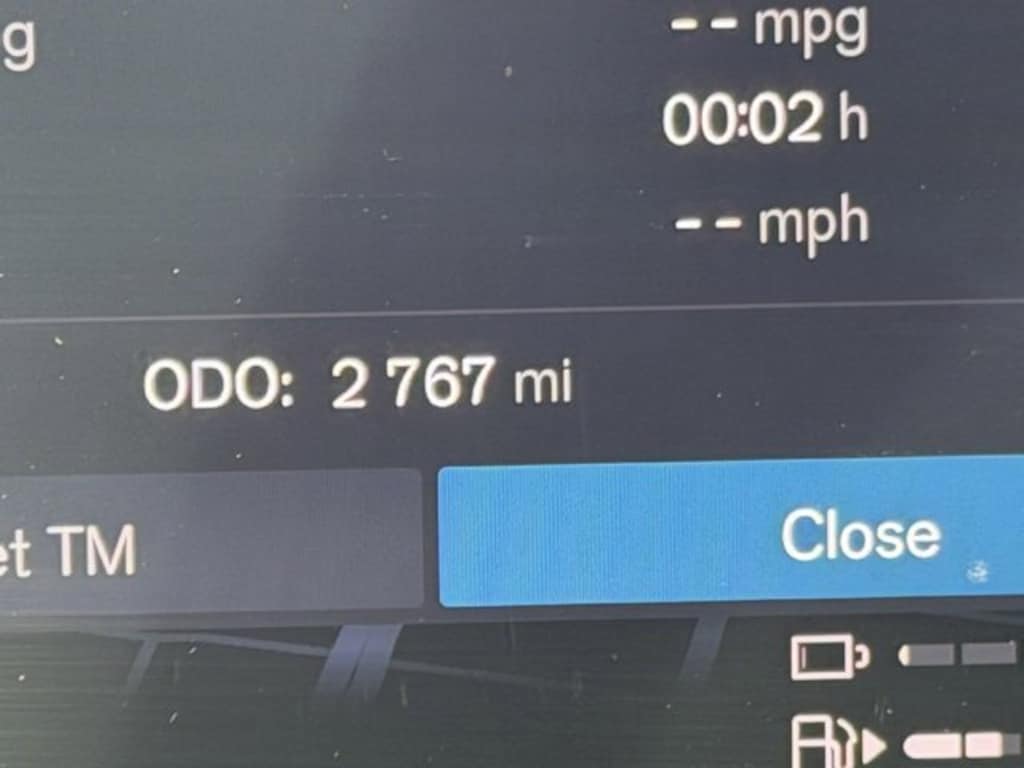 Used 2025 Volvo XC60 plug-in hybrid T8 Plus SUV