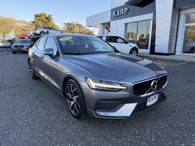 2020 Volvo S60 Momentum's photo