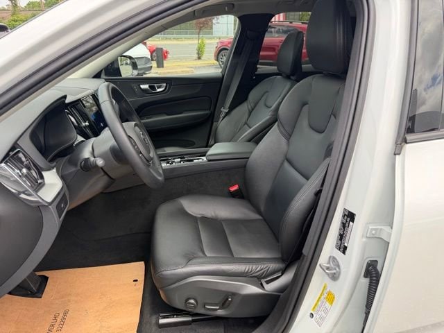 2024 Volvo XC60 Core - Photo 17