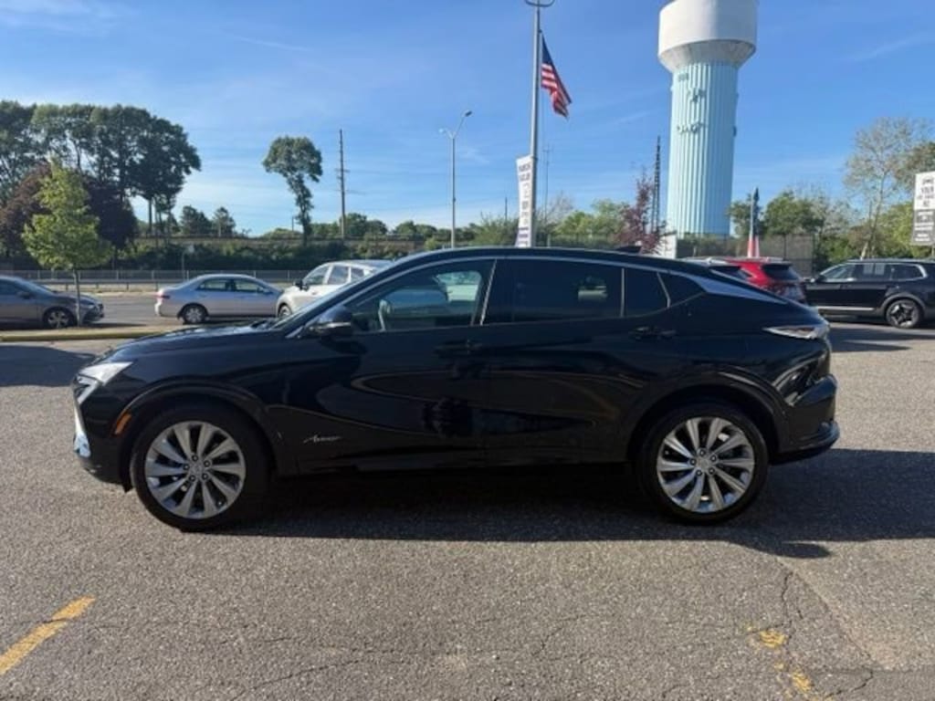 Used 2024 Buick Envista Avenir SUV