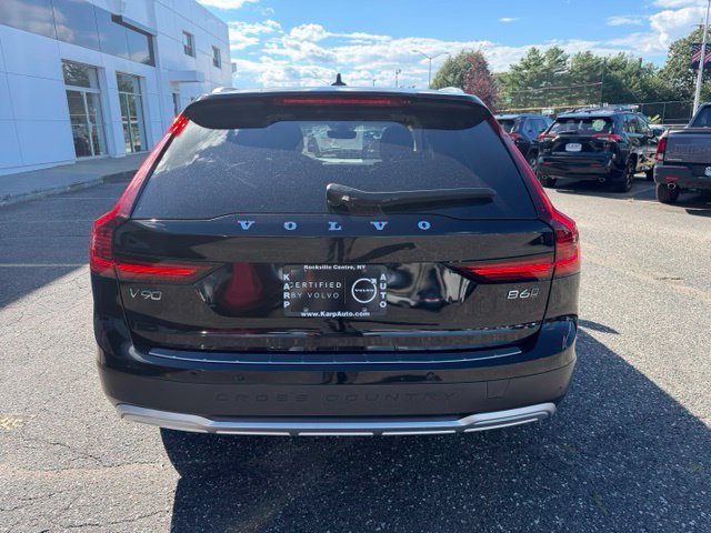 Certified 2022 Volvo V90 Cross Country B6 AWD Wagon
