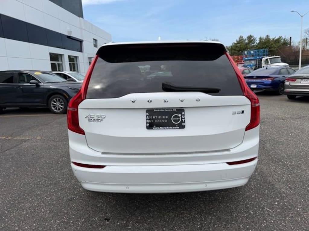 Used 2023 Volvo XC90 B5 AWD Core SUV