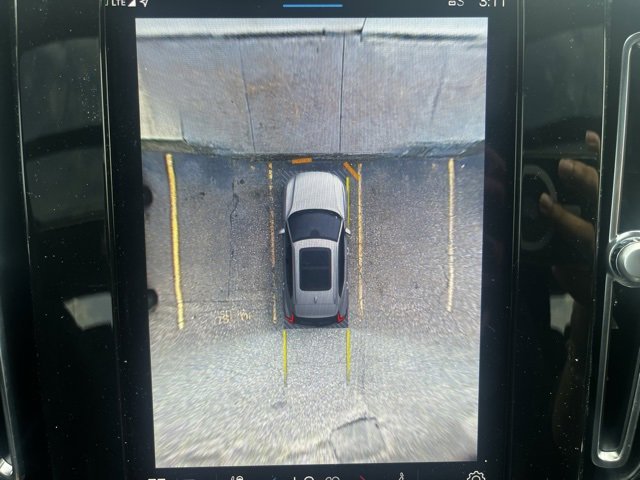 2023 Volvo XC40 AWD Plus photo 3
