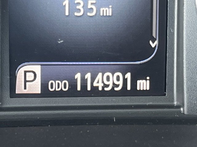 2017 Toyota Sienna XLE photo 3
