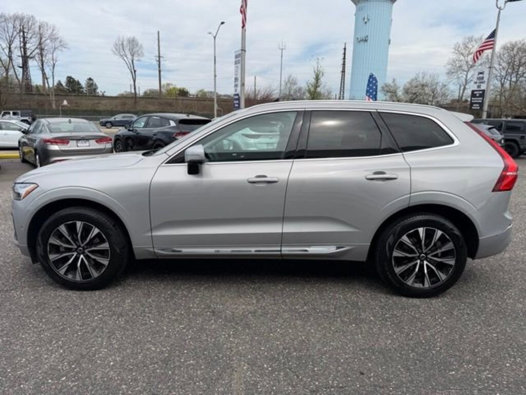 Used 2023 Volvo XC60 B5 AWD Plus Bright SUV
