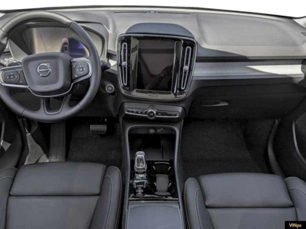 Used 2026 Volvo XC40 B5 Plus SUV