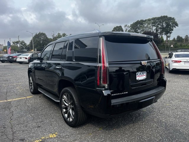 2020 Cadillac Escalade Luxury Sport photo 2