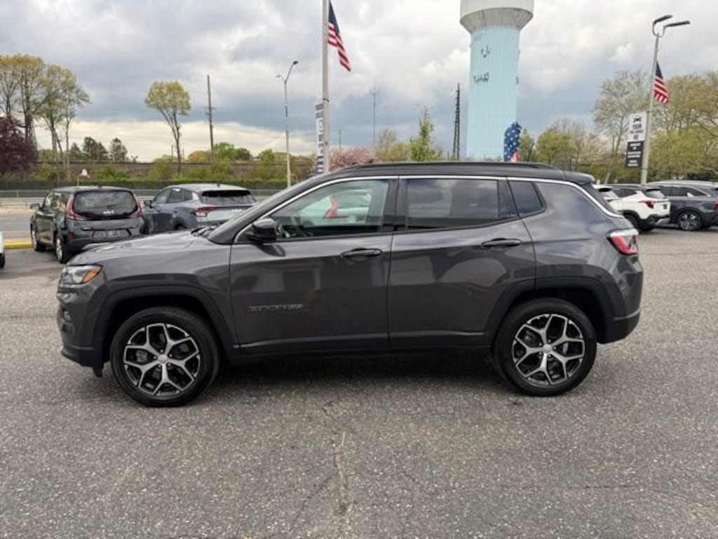 Used 2024 Jeep Compass Limited SUV