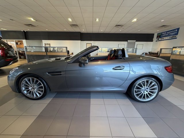 2020 Mercedes Benz SLC 300 photo 2