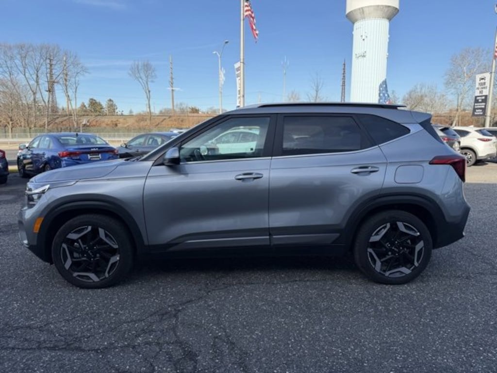Used 2025 Kia Seltos SX SUV