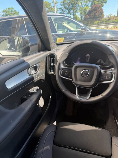 2026 Volvo XC40 Core - Photo 7