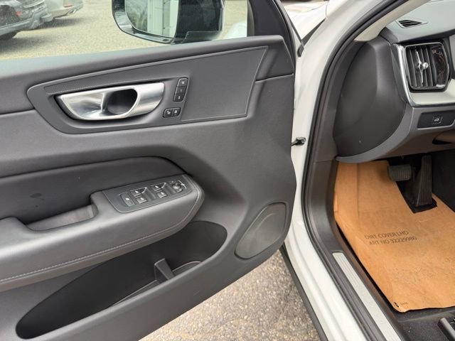 2024 Volvo XC60 Core - Photo 18