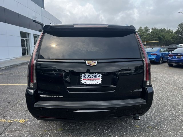 2020 Cadillac Escalade Luxury Sport photo 3