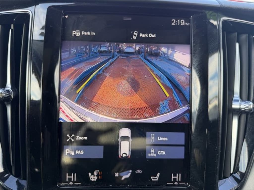 Used 2019 Volvo XC60 T5 Momentum SUV