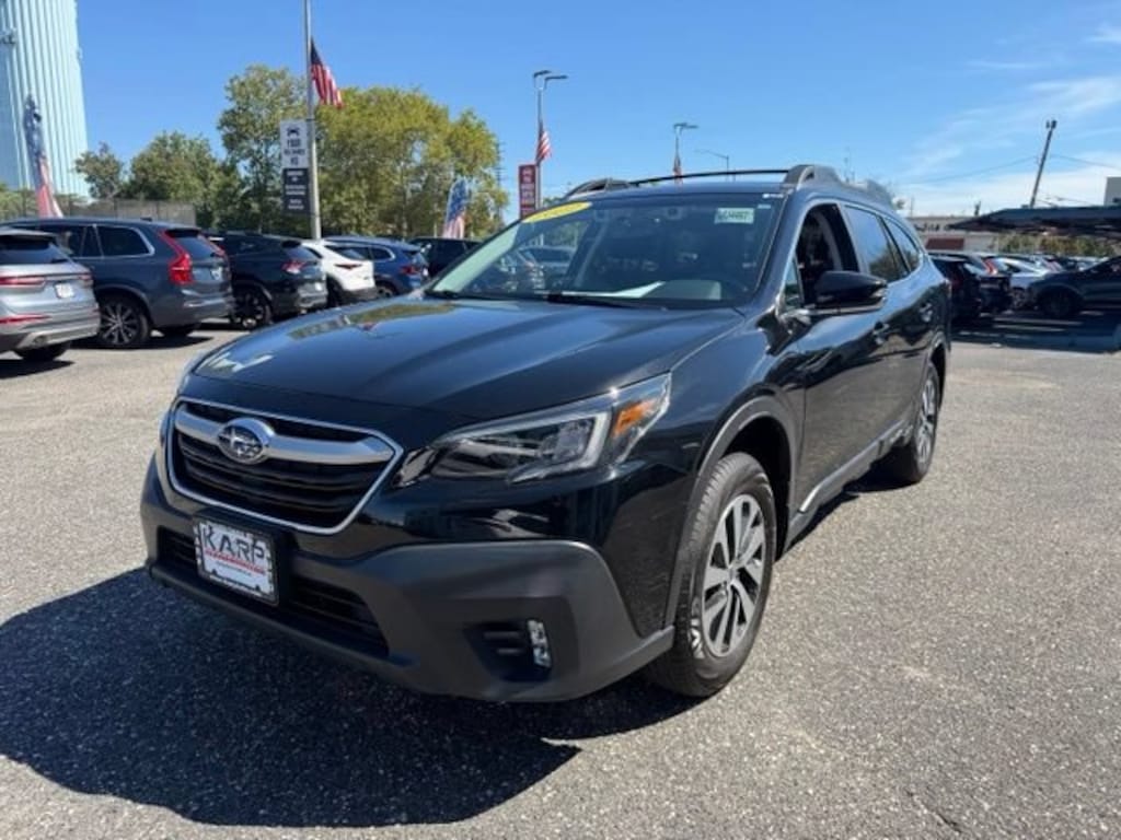 Used 2022 Subaru Outback Premium SUV