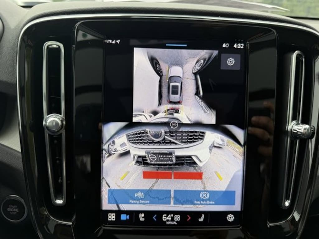 Certified 2025 Volvo XC40 B5 Ultra Dark Theme SUV