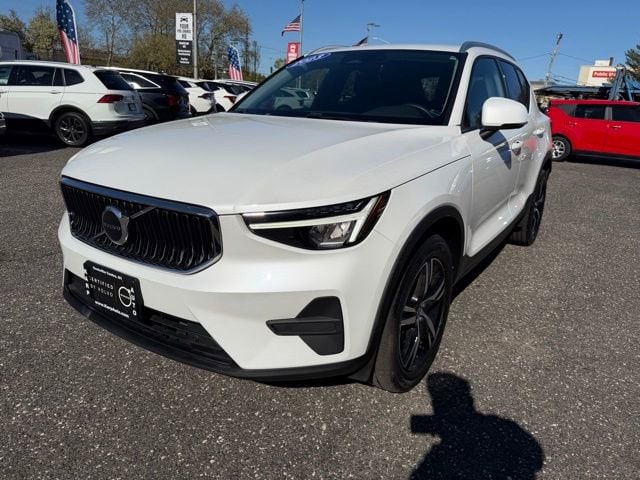 2023 Volvo XC40 SUV 