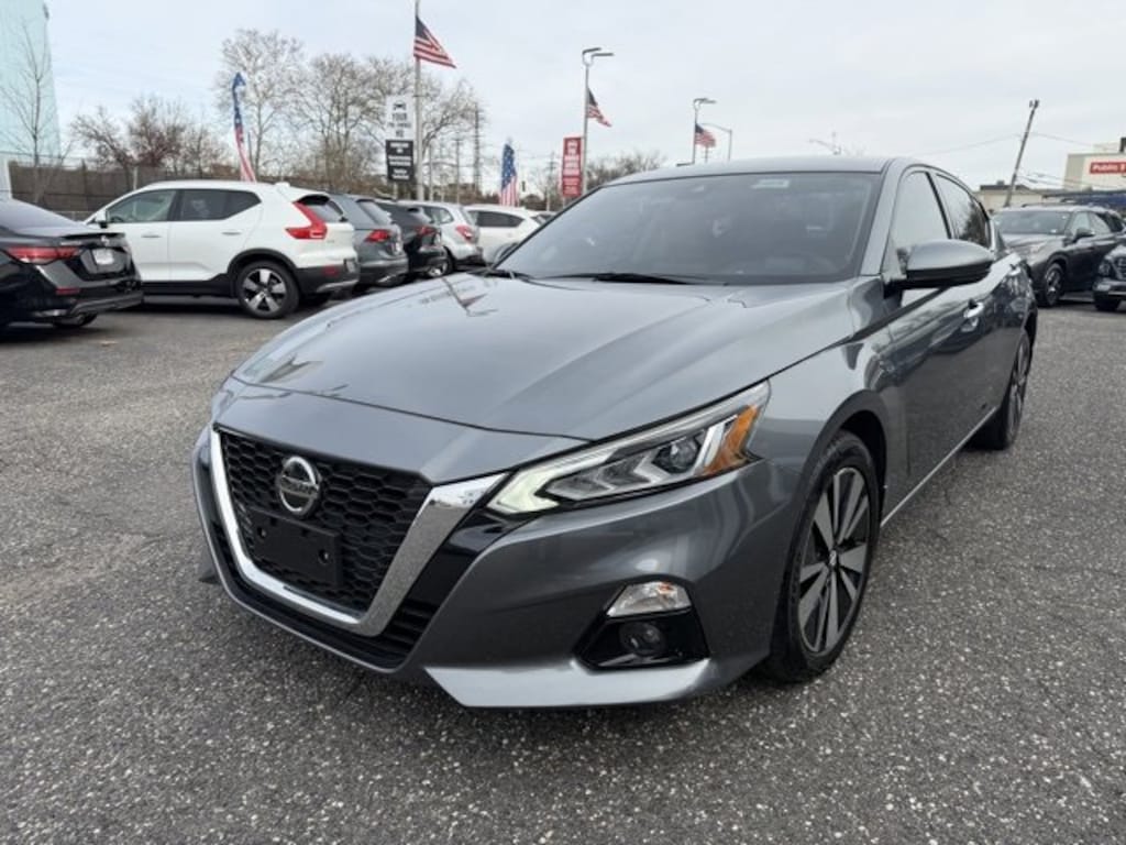 Used 2020 Nissan Altima 2.5 SV