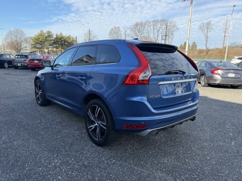 Used 2017 Volvo XC60 T6 AWD R-Design SUV