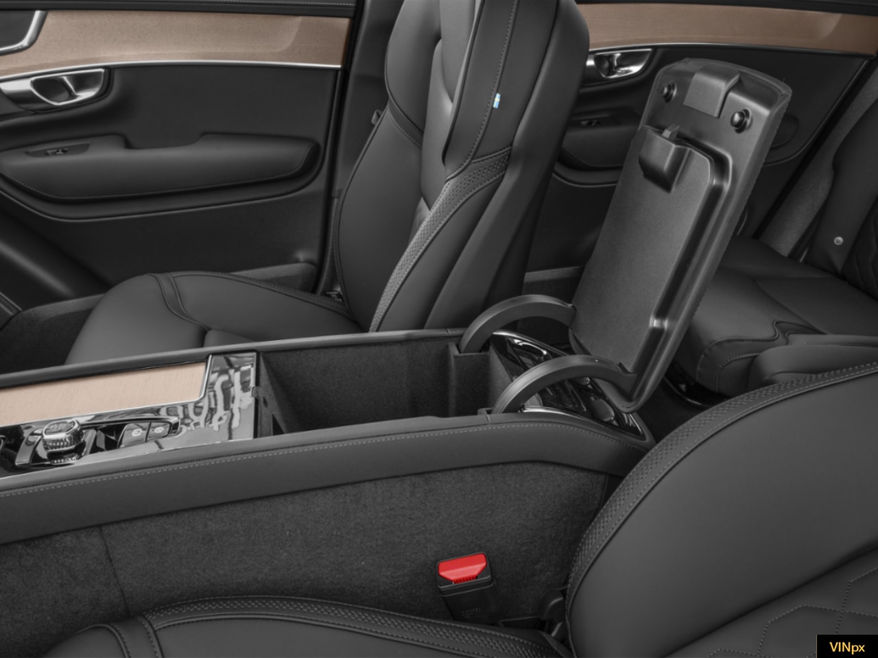 2026 Volvo XC90 Plus - Photo 12
