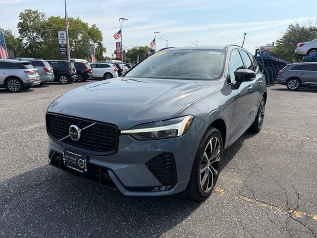 2023 Volvo XC60 SUV 