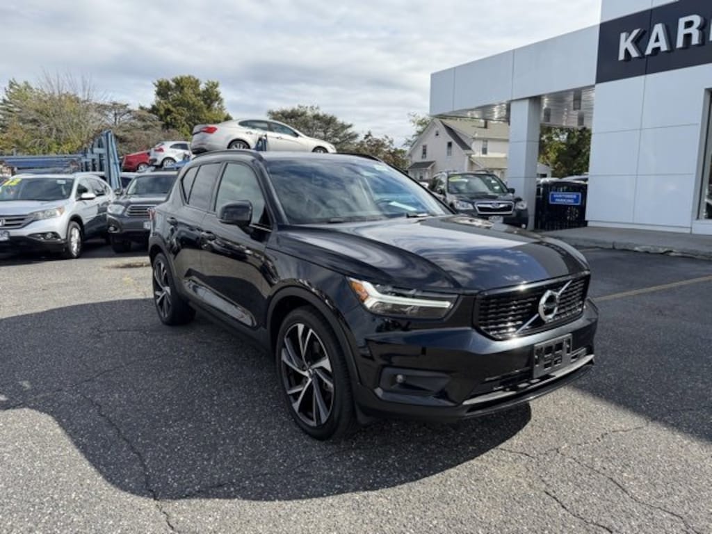 Used 2020 Volvo XC40 T5 R-Design SUV